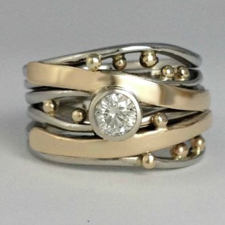 Royal - Bague Vintage en Or Incrustée de Zirconia
