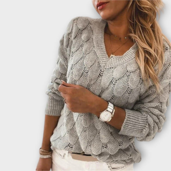 Noemier - Pull gris avec décolleté en V et motif ajouré